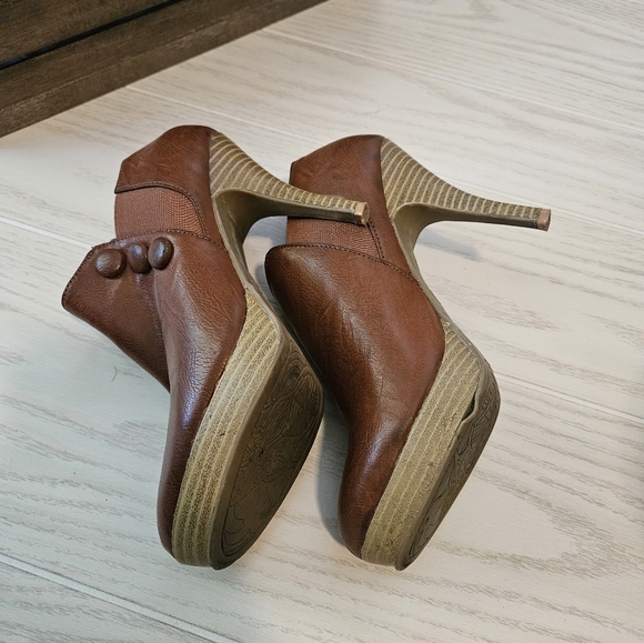 Unlisted Rust Colored Faux Leather Slip on Booties, high heeled, size 8 - Picture 6 of 8